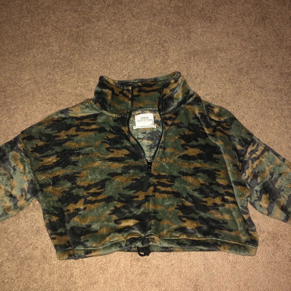 Fleece Camo cropped zip up
